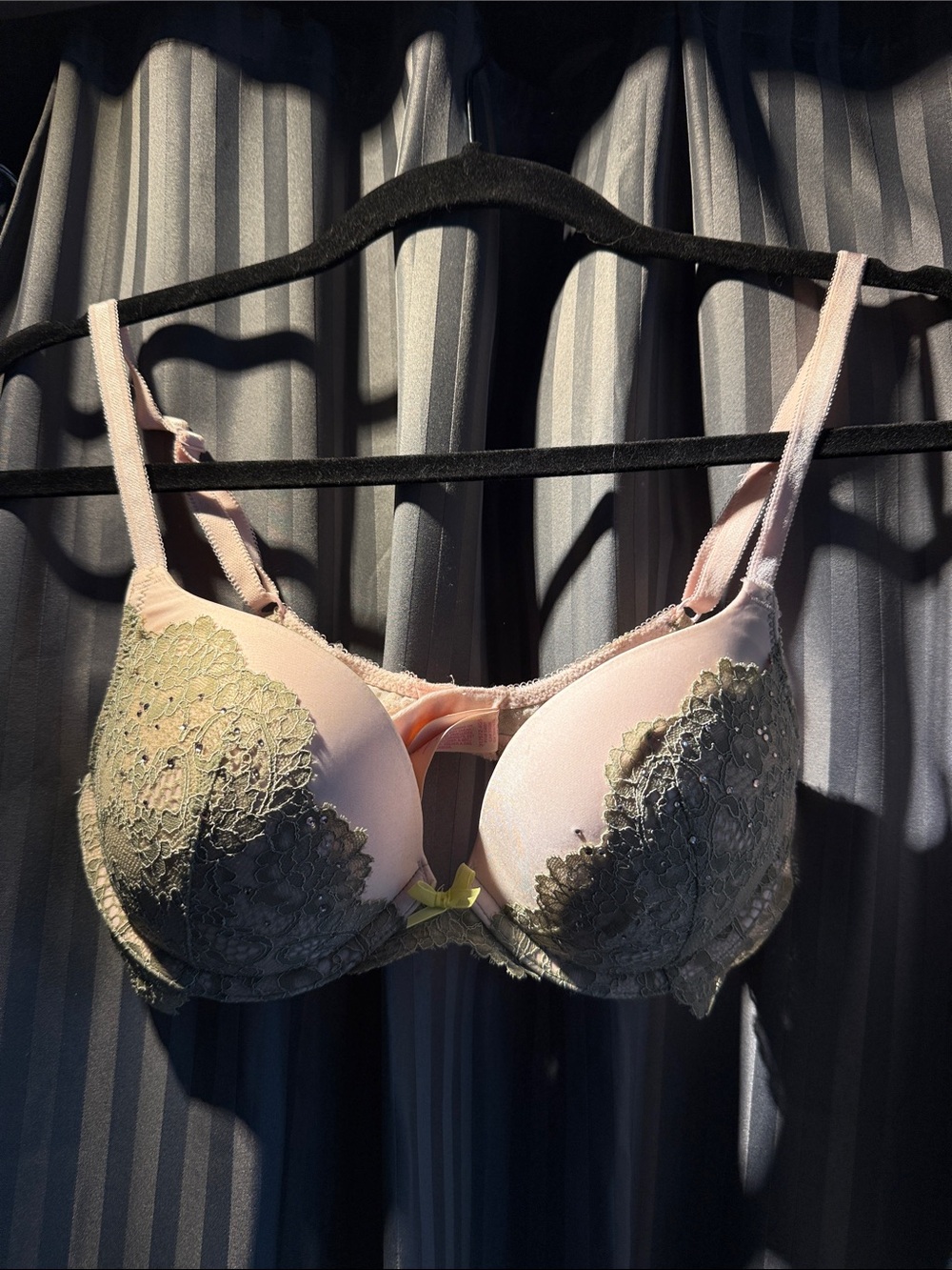 Victoria's Secret Pink and Olive Lace Push-Up Bra